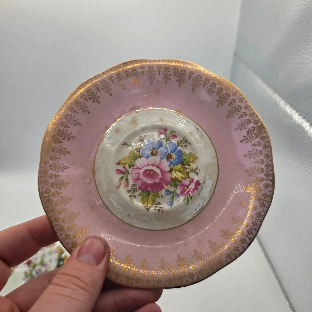 Napco China SD179 & Queen Anne Bone China Floral Plates Gold Trim Lot of 2